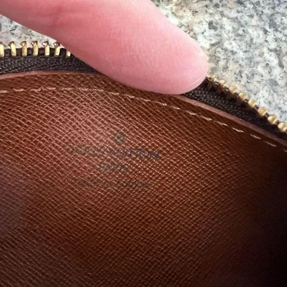 Louis Vuitton Monogram Mini Papillon Pouchette - Picture 14 of 15